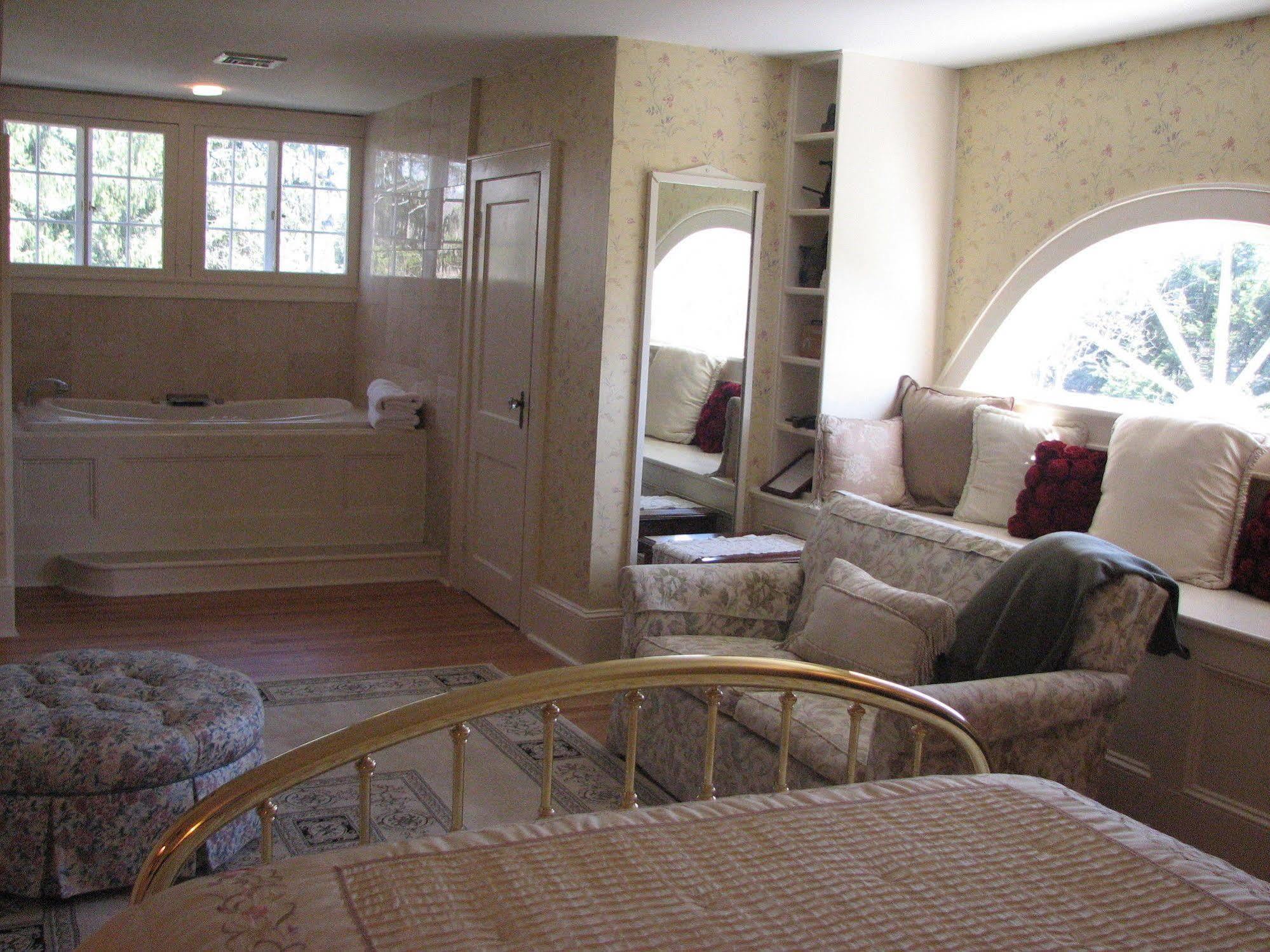 Bykenhulle House Bed And Breakfast Hopewell Junction Exterior foto
